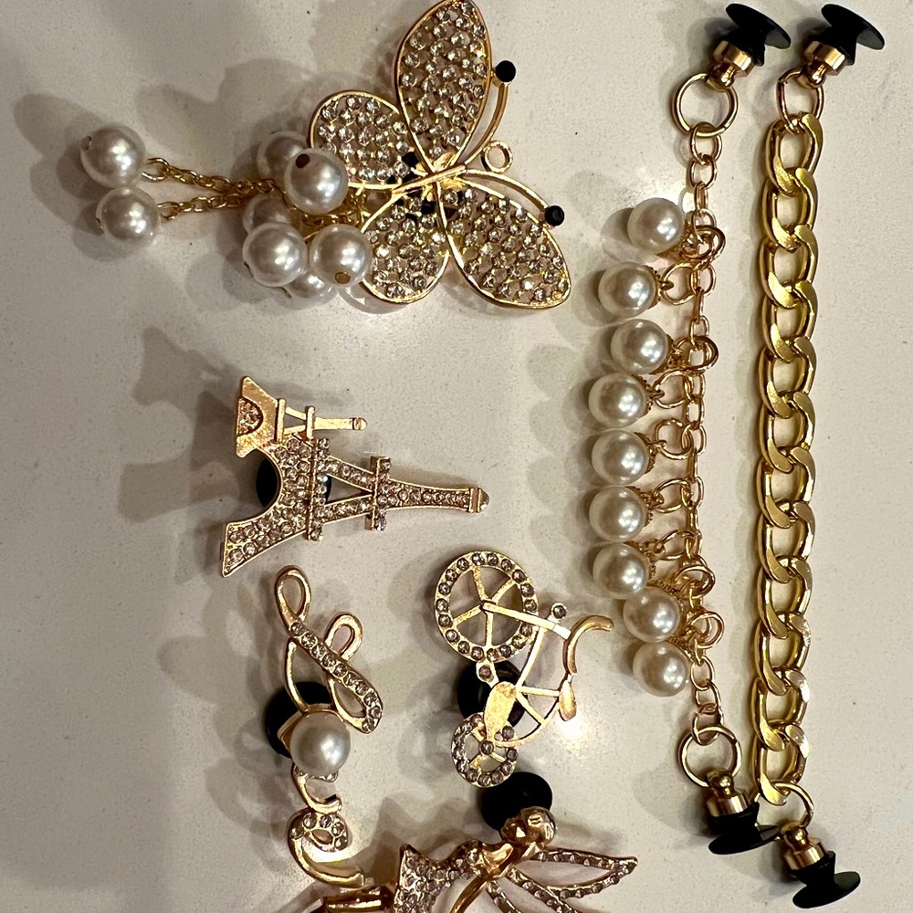 Set of 8 rhinestone crocs charms with pearls/BLING - Picture 2 of 7